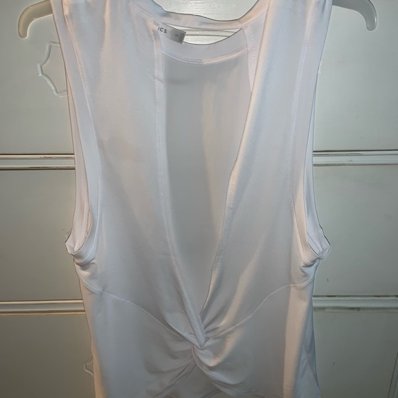 BRAND NEW workout tank - Picture 2 of 4